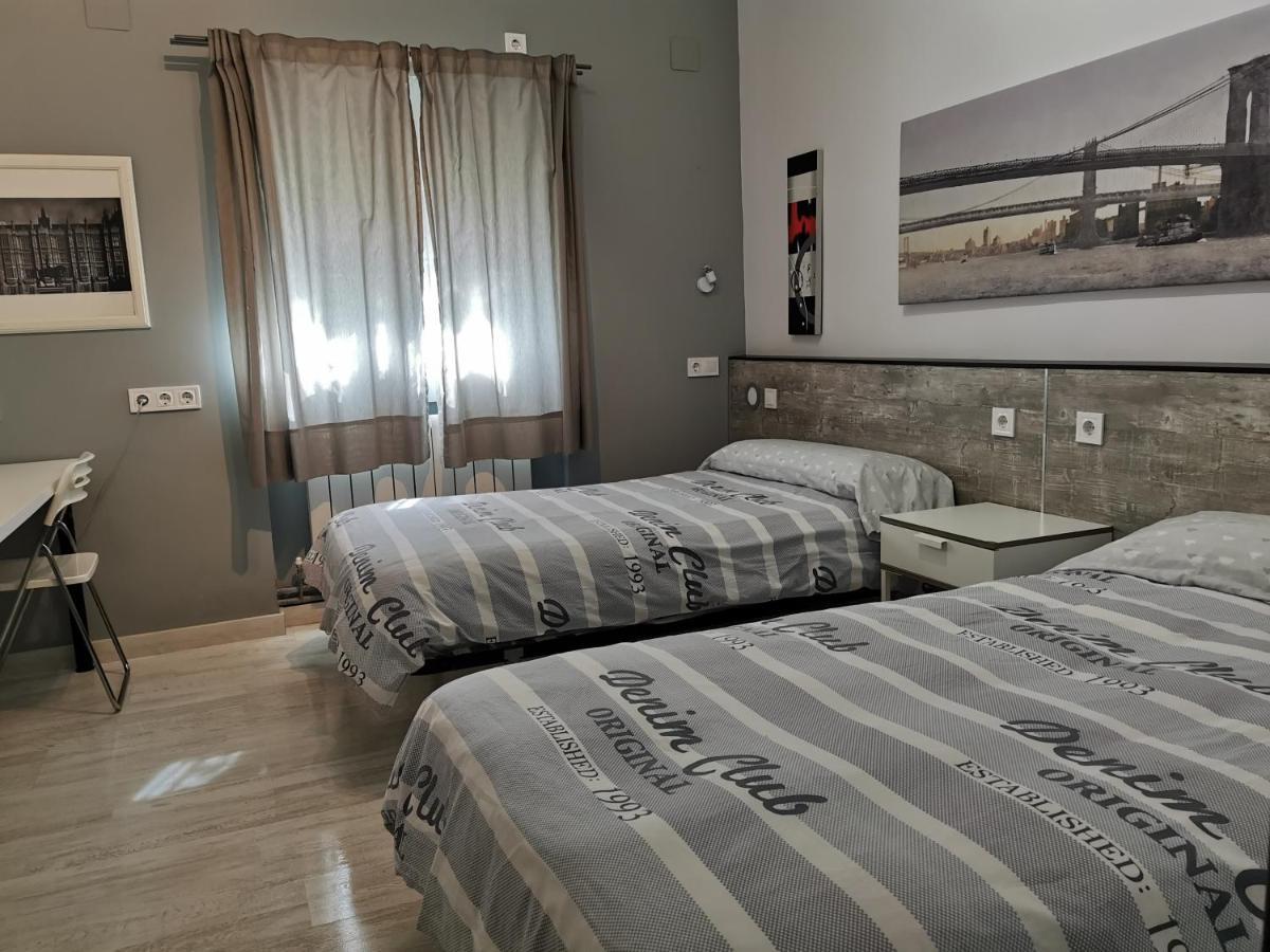 Villa "Luna De Segovia" Leganes Exterior photo