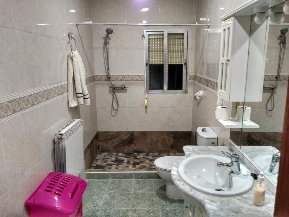 Villa "Luna De Segovia" Leganes Exterior photo