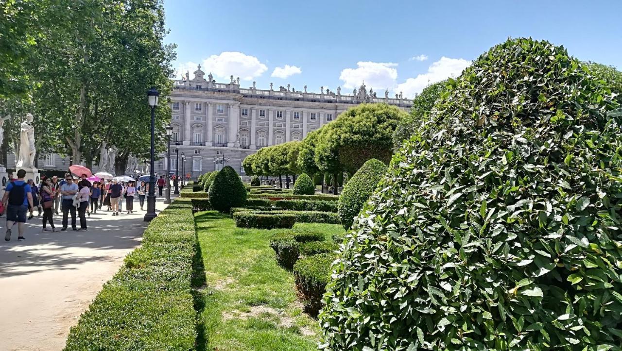 Villa "Luna De Segovia" Leganes Exterior photo