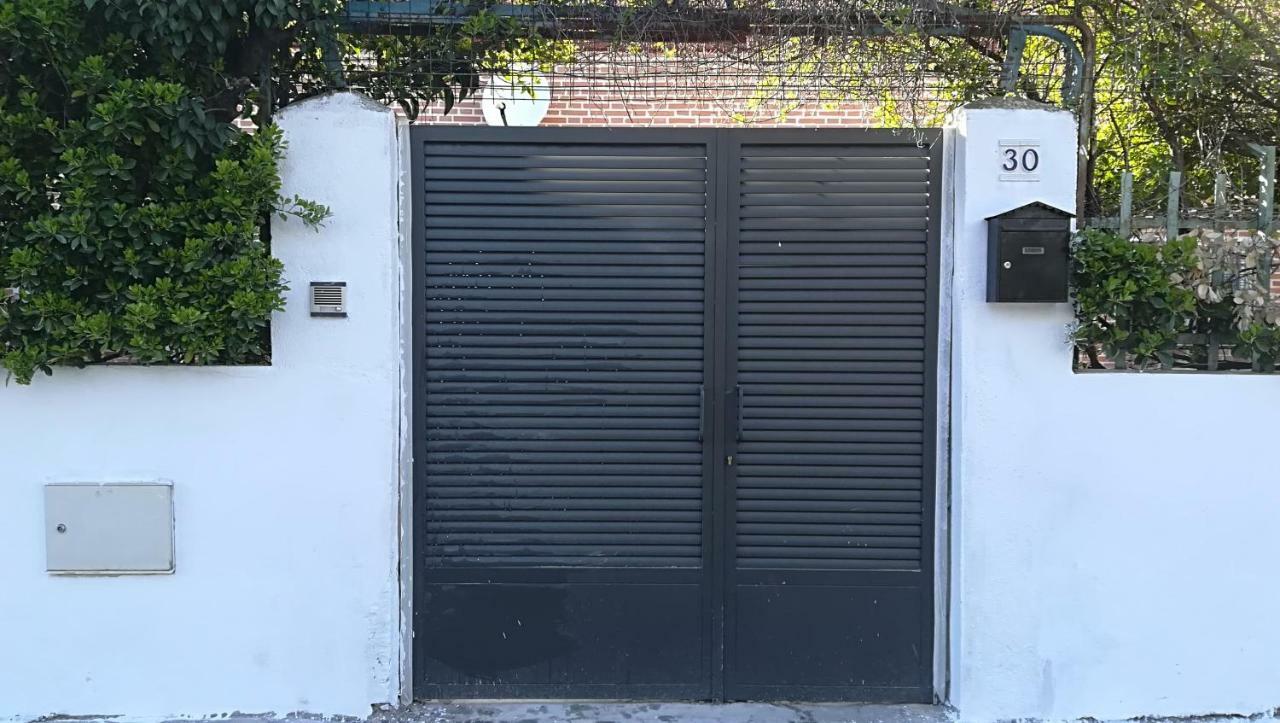 Villa "Luna De Segovia" Leganes Exterior photo